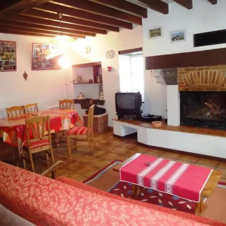 House Coutarousenia 2 بيت للعطل