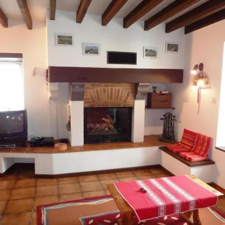 بيت للعطل House Coutarousenia 2 *